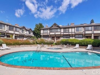 20737 Roscoe Boulevard