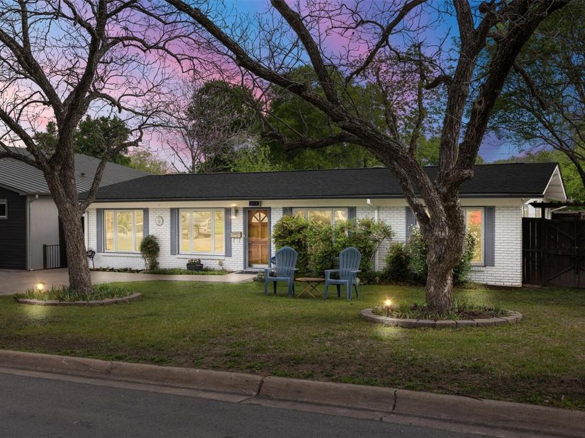 2410 Elmglen DR, Austin TX 78704