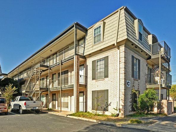 2425 Ashdale DR 28, Austin TX 78757