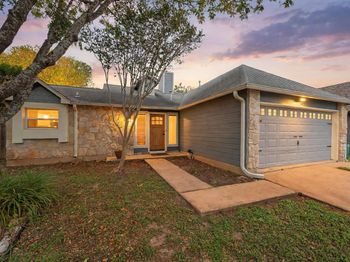 8002 Treehouse LN