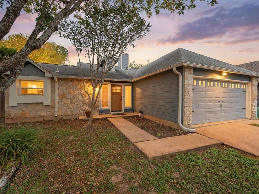 8002 Treehouse LN, Austin TX 78749