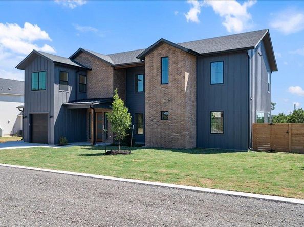 8609 Nina LN, Jonestown TX 78645