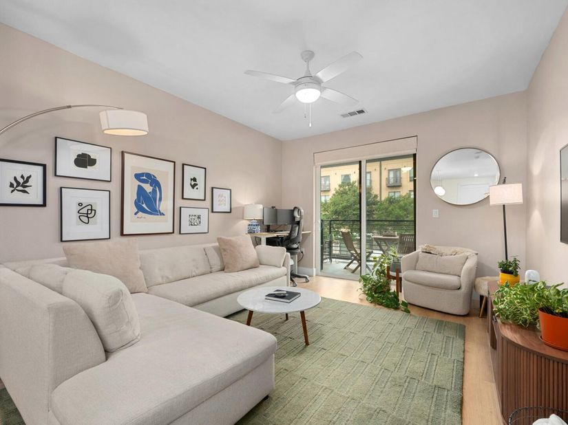 1701 Simond Ave 215, Austin TX 78723