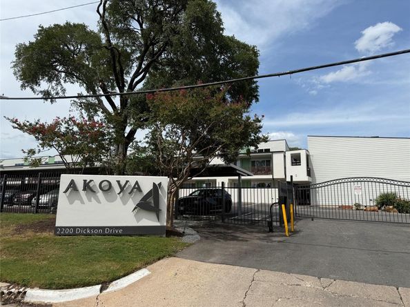 2200 Dickson DR 127, Austin TX 78704