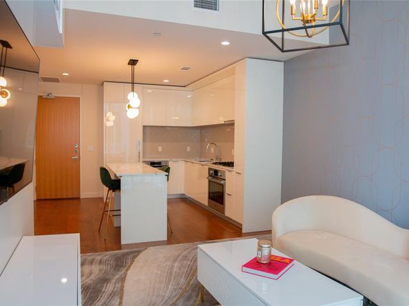 44 East Ave 1802, Austin TX 78701