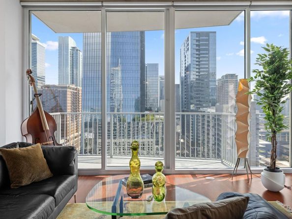 360 Nueces ST 2105, Austin TX 78701