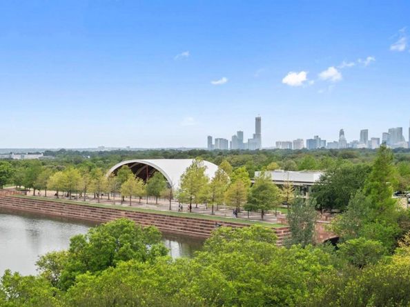 1701 Simond Ave 208, Austin TX 78723