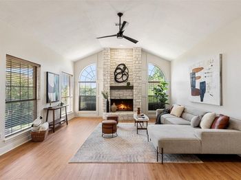 109 Schooner DR