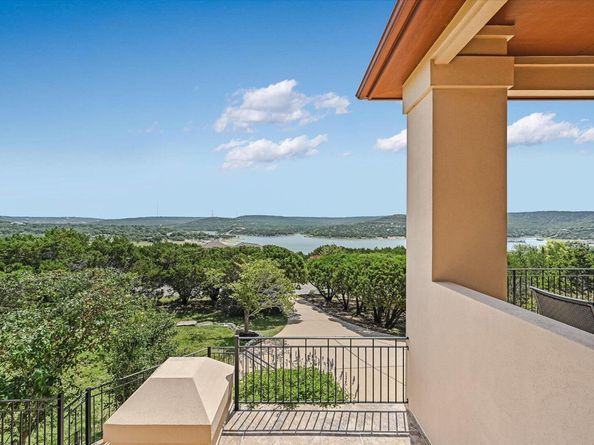 17309 Northlake Hills DR, Jonestown TX 78645