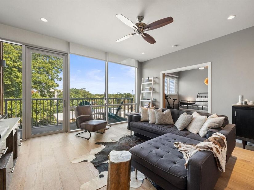 1600 Barton Springs RD 1406, Austin TX 78704