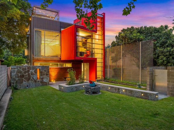 704 W Live Oak ST, Austin TX 78704