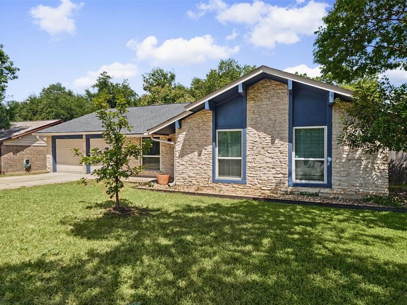 9007 West Pointer LN, Austin TX 78758