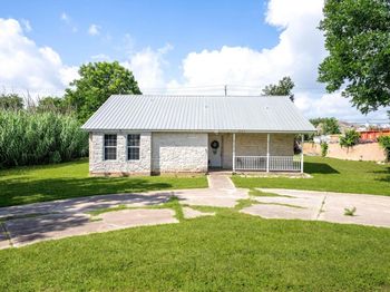 1717 NW Fleischer DR NW