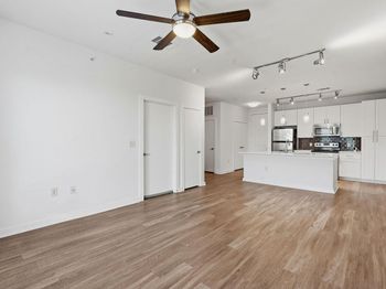 1900 Barton Springs RD