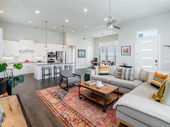 6025 Seville DR, Austin TX 78724