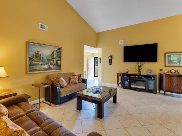 5951 Parkwalk Drive, Boynton Beach FL 33472