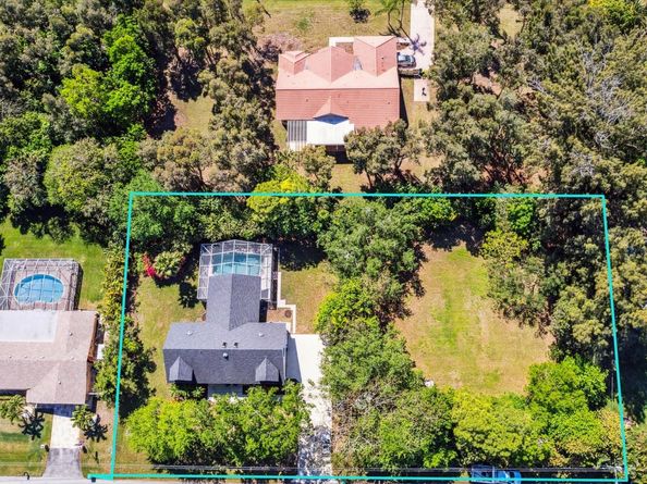 12100 NW 27th Ct, Plantation FL 33323