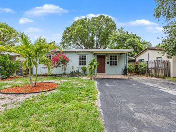 604 NE 14th Place