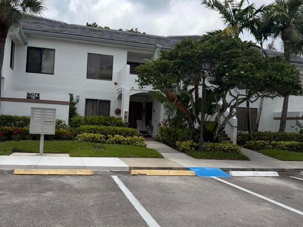 7254 Clunie Place 15005, Delray Beach FL 33446