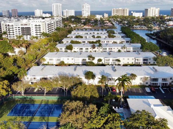 6405 Bay Club Drive 4, Fort Lauderdale FL 33308