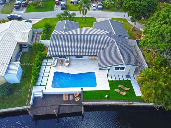 1810 SW 6th Avenue, Pompano Beach FL 33060
