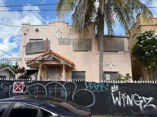 329 SW 10th Avenue, Miami FL 33130