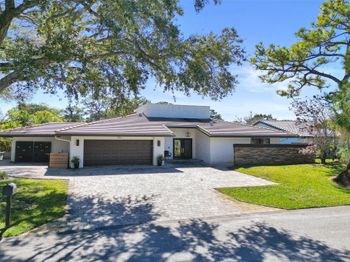 614 Lakewoode Circle W