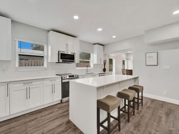 3261 Aqua Vista Drive