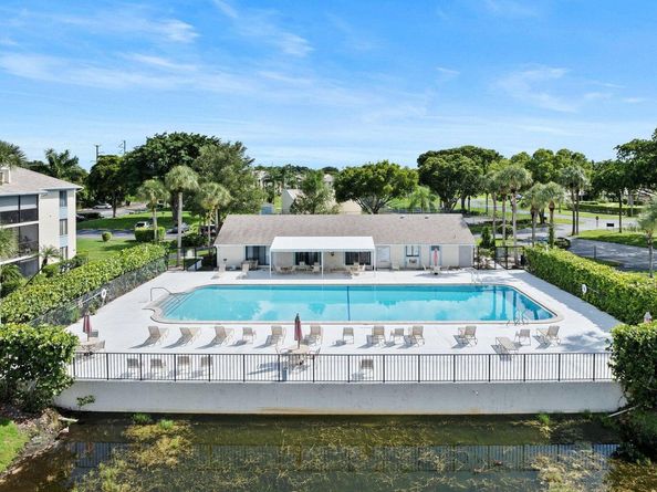 1111 Green Pine Boulevard A2, West Palm Beach FL 33409