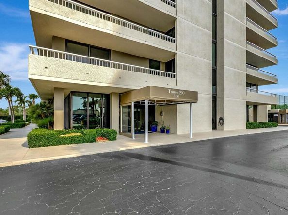 5550 N Ocean Drive 2b, Singer Island FL 33404