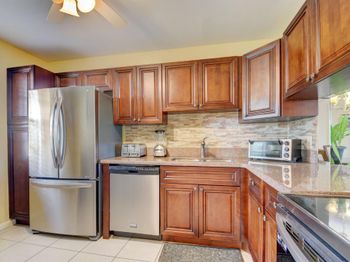 219 Lake Meryl Drive