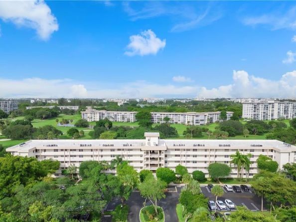 3900 Oaks Clubhouse Dr 507, Pompano Beach FL 33069