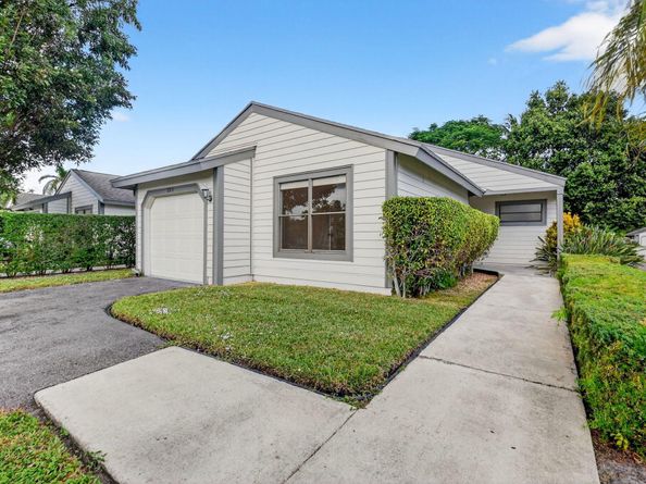 2515 Bedford Mews Drive, Wellington FL 33414