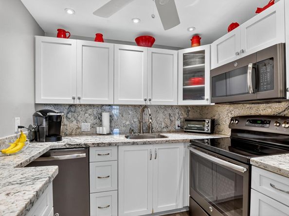 27 Fanshaw A, Boca Raton FL 33434