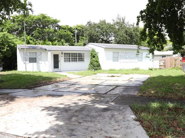 3075 NW 68th St, Miami FL 33147