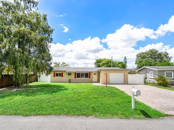 5811 SW 53rd Terrace, Davie FL 33314