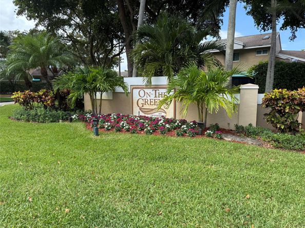7081 Woodmont Way, Tamarac FL 33321
