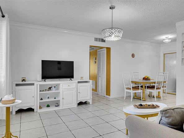 330 S Cypress Rd 610, Pompano Beach FL 33060