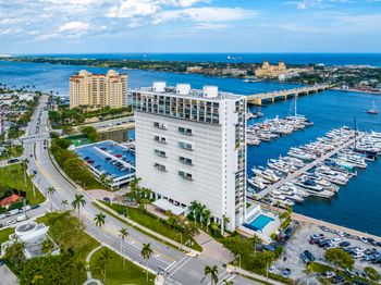 400 N Flagler Drive