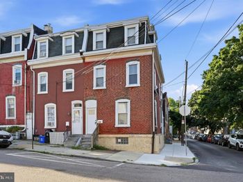 114 W Salaignac Street