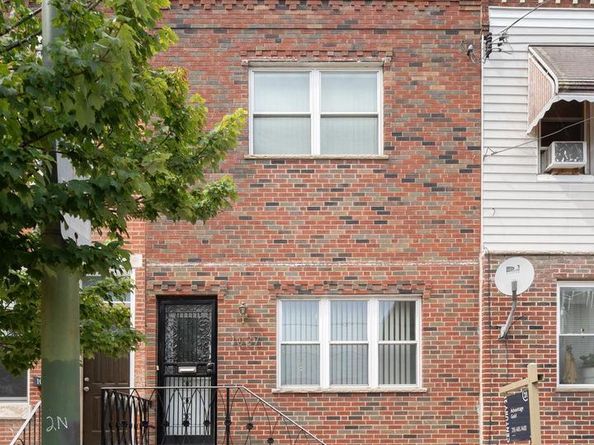 1037 Snyder Avenue, Philadelphia PA 19148