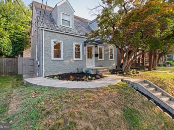 2613 Newton Street NE