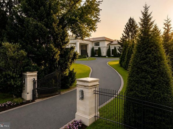 8880 Bradley Boulevard, Bethesda MD 20817