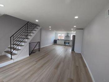 817 Hillcrest Drive