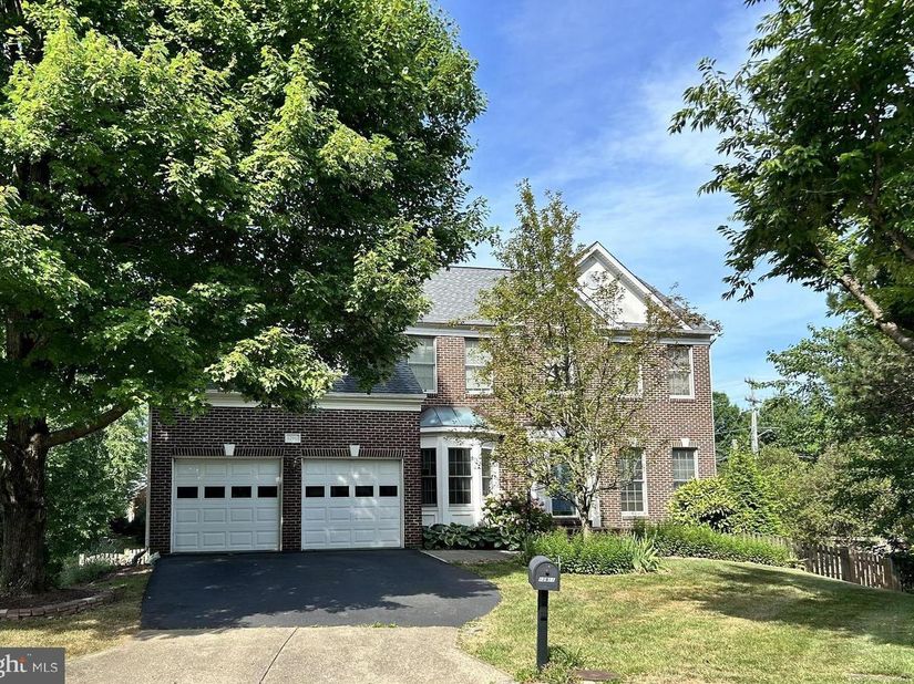 12911 Locksley Court, Herndon VA 20171