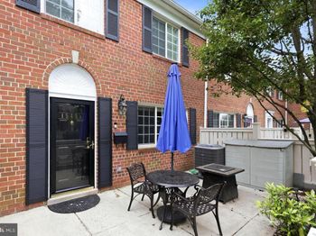 1545 N Van Dorn