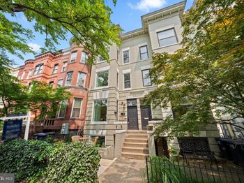 131 11TH Street NE