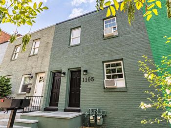 1105 16TH Street NE