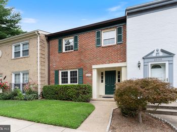 4552 King Edward Court