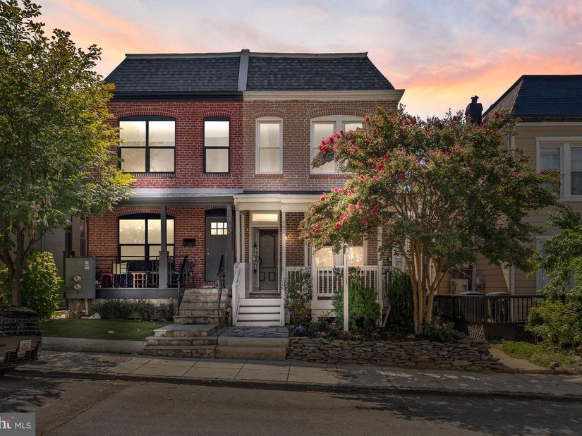 762 Gresham Place NW, Washington DC 20001